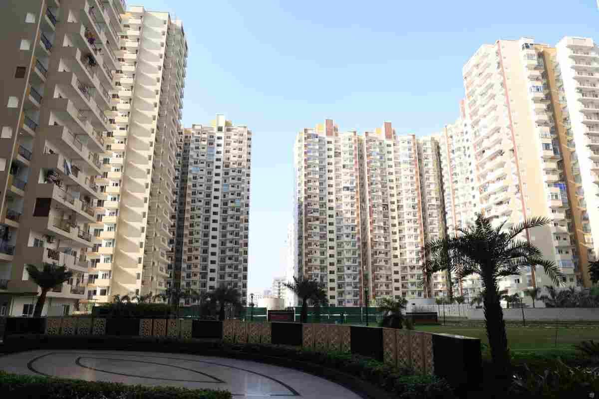 Nirala World Secures OC for Phase 5, Completes Delivery of 4,038 Units in Nirala Estate