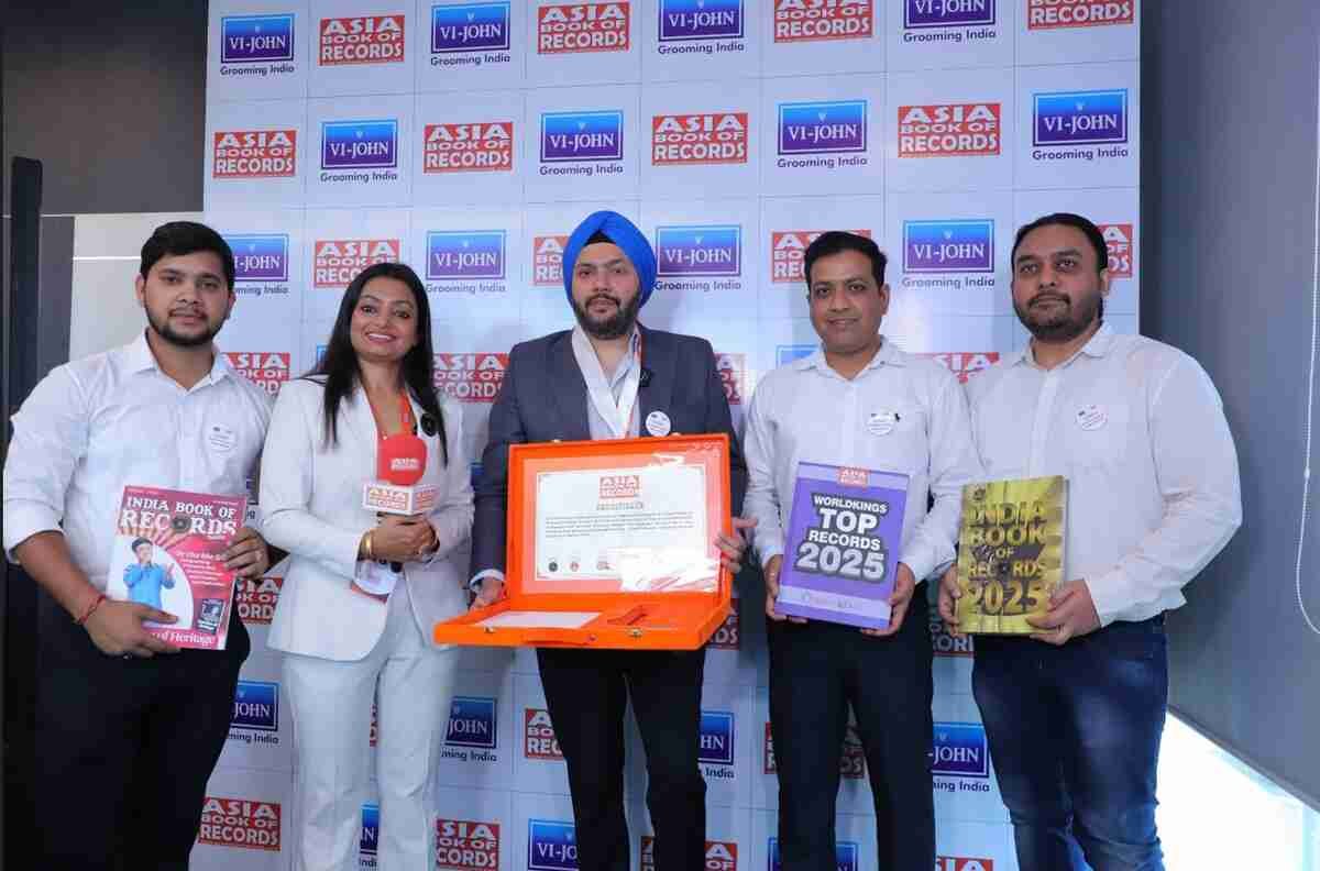 VI-John Sets Asia Record: 10,410 Grooming Pledges at Maha Kumbh