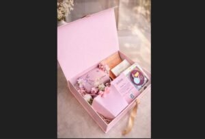 Ishaari Gifts, Mother’s Day hampers 2026, personalized gifts India, gifts for moms, premium gifting brand